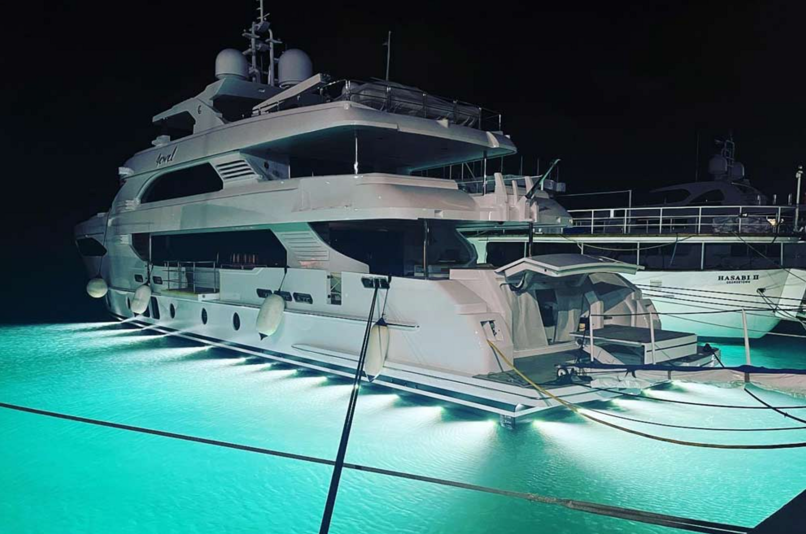 seavision SV!) underwater light on yacht 