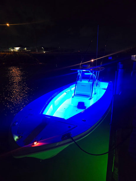 Best marine lighting West Palm Beach | Boat illuminated by a blue LED light