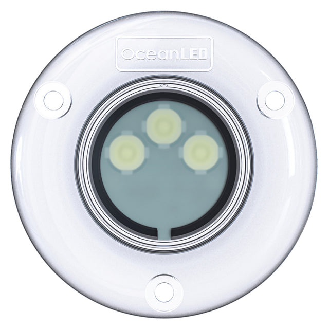 D3009WI OceanLED Discover Series D3 Ultra White LED underwater light illuminating a boat’s transom with a 90° x 20° elliptical beam

