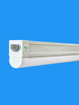 drsa Sleek LED Utility Light  with switch close up of power cable connector
