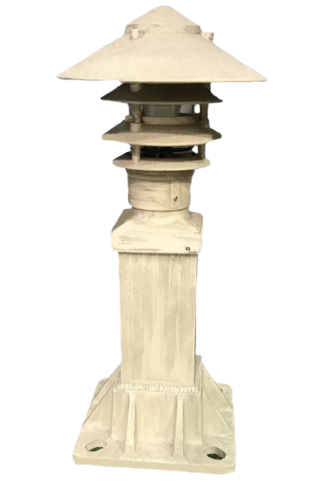 Verde finish aluminum dock light with LED bulb


