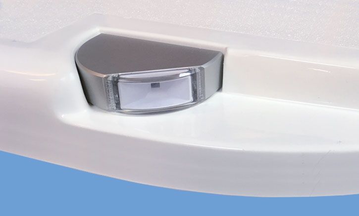 Lumitec Aluminum Navigation Lights – Port installed on center console hardtop 
